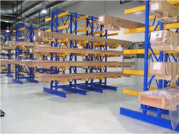Système de rayonnage cantilever